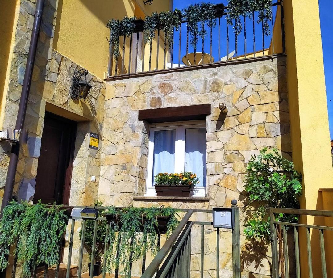 La Casa De Fuentetoba Villa Luaran gambar